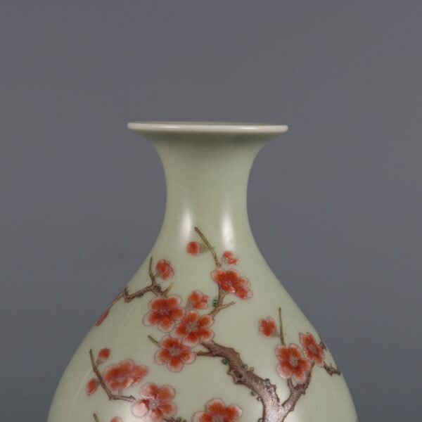 Qing Dynasty Qianlong period bean green glaze with pink peach blossom pattern jade pot spring vase - Image 4